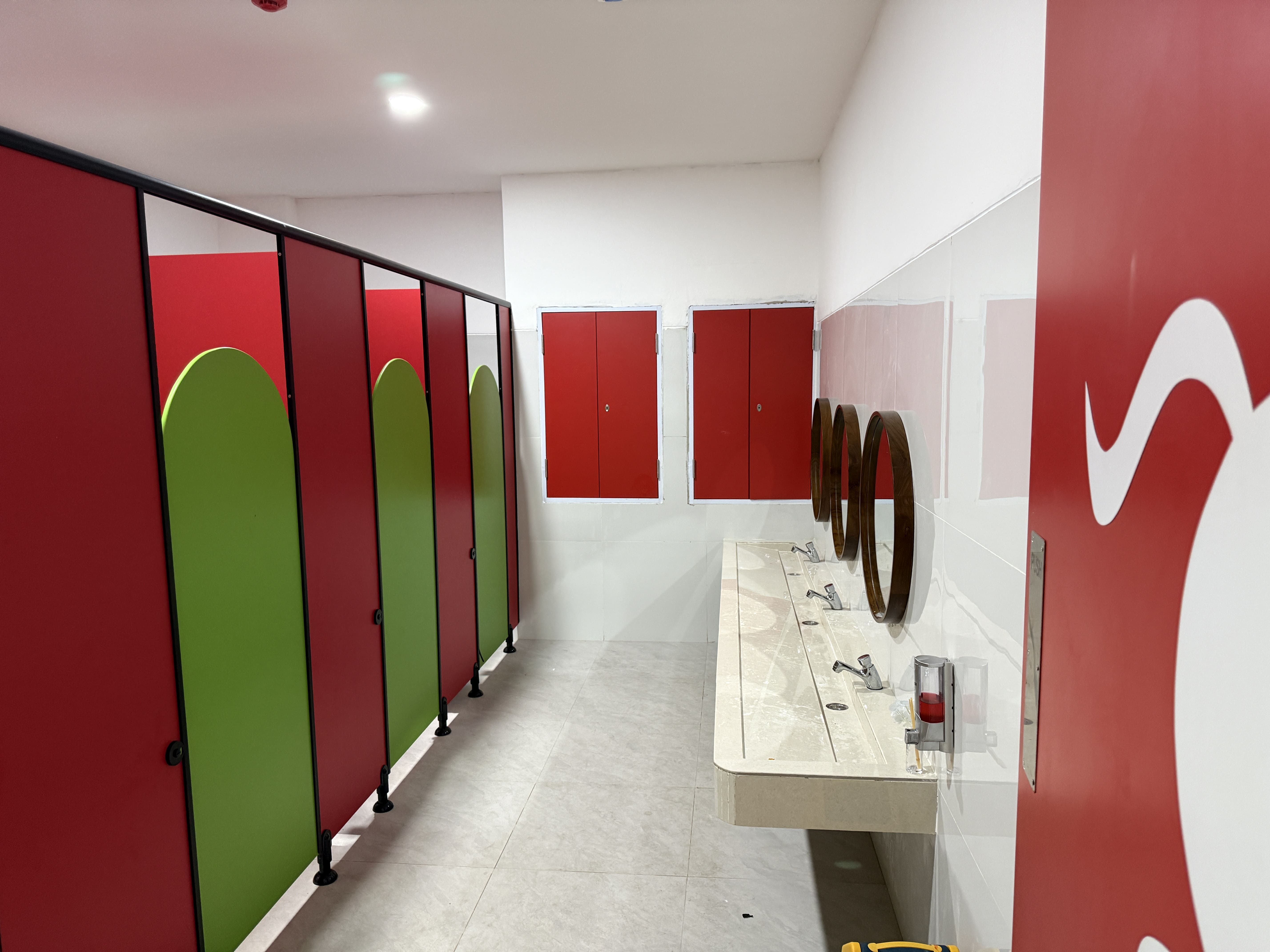 Toilet perempuan anak